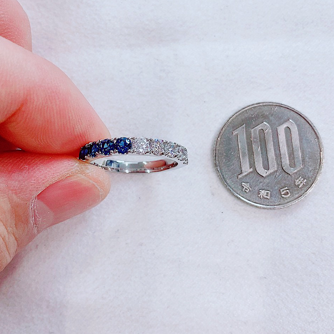 ★0.65ct★✨サファイア0.50ctダイヤハーフエタニティプラチナリング指輪 レディースのアクセサリー(リング(指輪))の商品写真