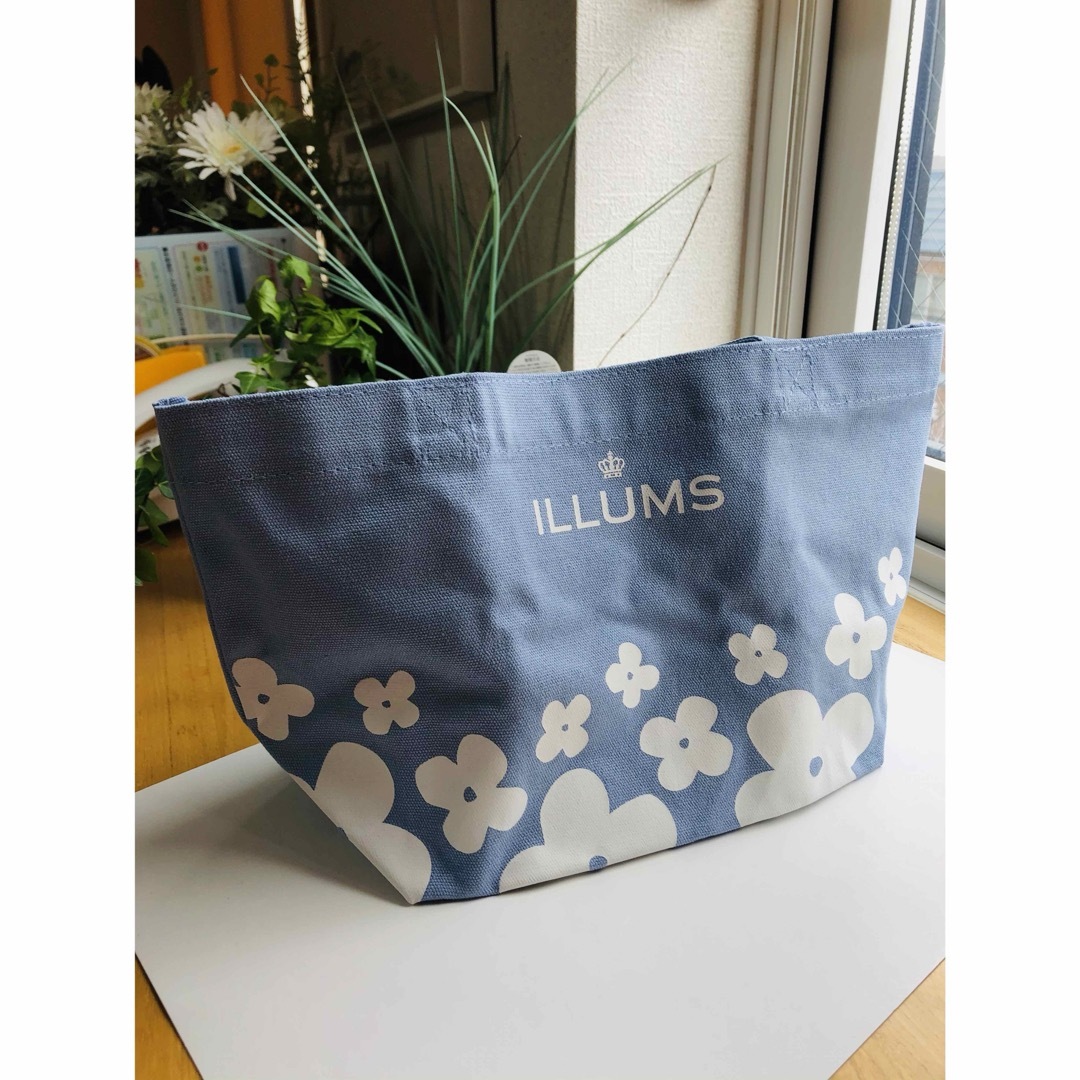 ILLUMS(イルムス)のトートバッグ　水色　ILLUMS レディースのバッグ(トートバッグ)の商品写真