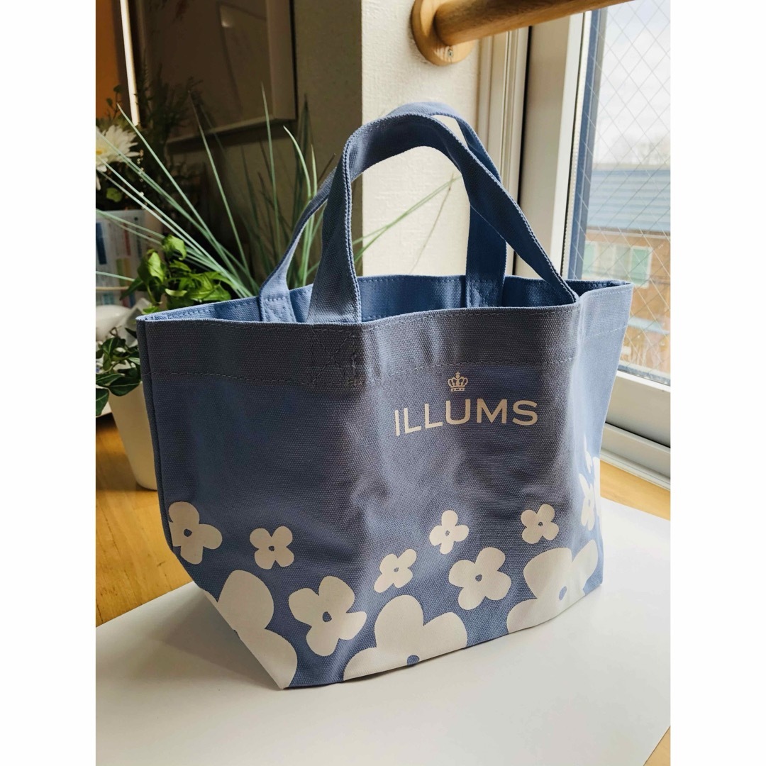 ILLUMS(イルムス)のトートバッグ　水色　ILLUMS レディースのバッグ(トートバッグ)の商品写真