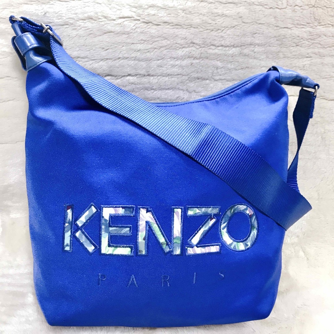 KENZO(ケンゾー)の美品 希少 KENZO ロゴ 大容量 ショルダーバッグ メッセンジャーバッグ レディースのバッグ(ショルダーバッグ)の商品写真