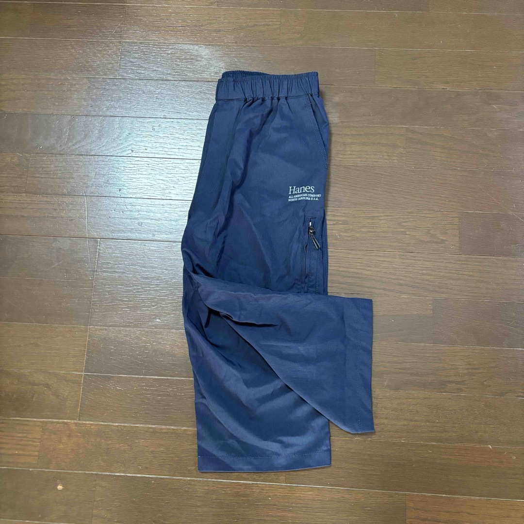 Hanes(ヘインズ)の【美品】Hanes ヘインズ♠︎レディース　トレーニングパンツ　ネイビー　M レディースのパンツ(ハーフパンツ)の商品写真