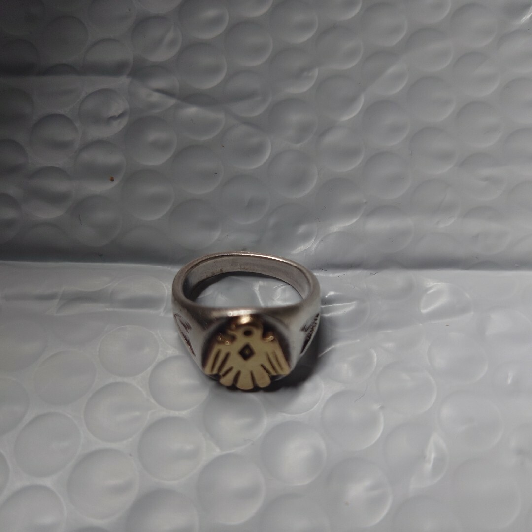 goro's(ゴローズ)の原宿ゴローズ　goro's　金イーグル付き丸型印台リング メンズのアクセサリー(リング(指輪))の商品写真
