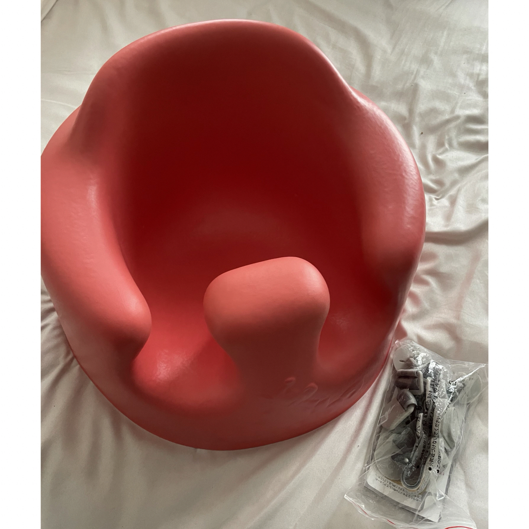 Bumbo(バンボ)の■未使用：バンボBumboコーラル■ キッズ/ベビー/マタニティのキッズ/ベビー/マタニティ その他(その他)の商品写真