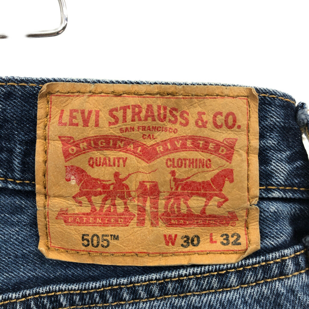 Levi's(リーバイス)のLevi's リーバイス 505 デニムパンツ アメカジ ブルー (メンズ W30 L32) 中古 古着 Q2107 メンズのパンツ(その他)の商品写真