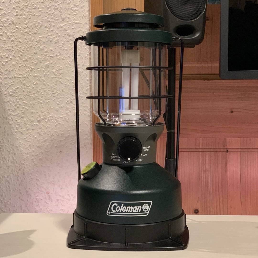 Coleman(コールマン)のColeman RC NORTHSTAR ELECTRIC LANTERN スポーツ/アウトドアのアウトドア(ライト/ランタン)の商品写真