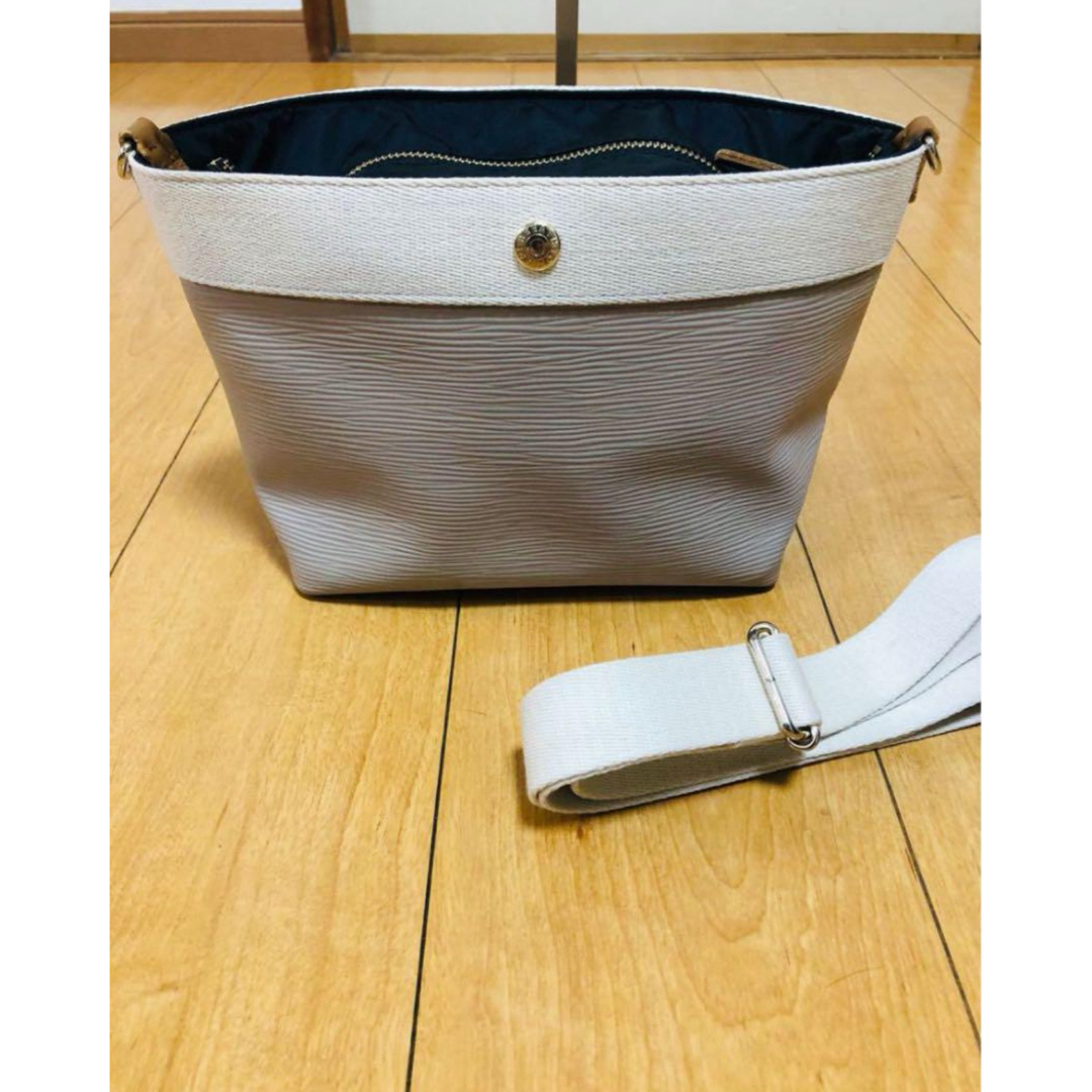 TOPKAPI(トプカピ)のブレス トプカピ リプル ネオレザー ミニショルダーバッグ レディースのバッグ(ショルダーバッグ)の商品写真