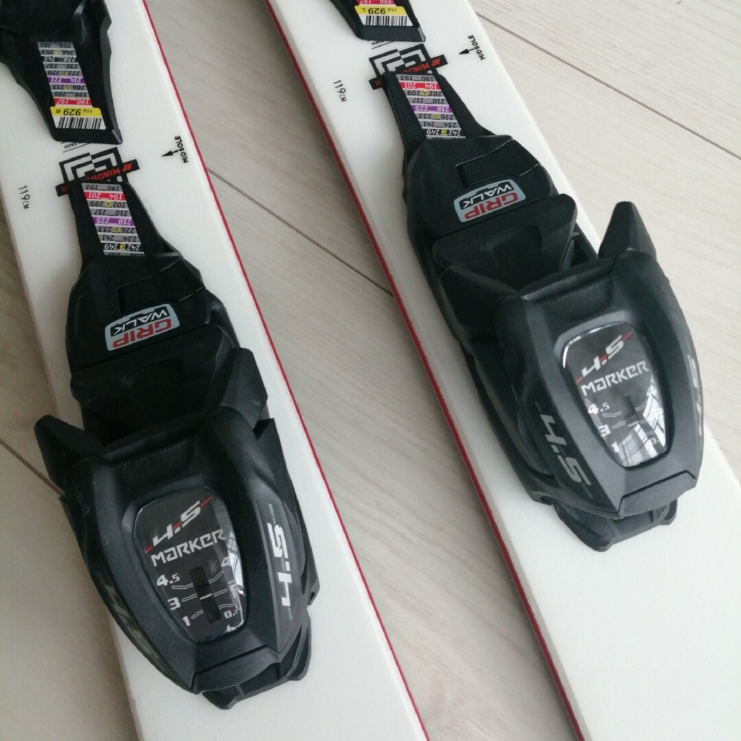 K2(ケーツー)のジュニアスキー板 K2 Mindbender JR 119 スポーツ/アウトドアのスキー(板)の商品写真