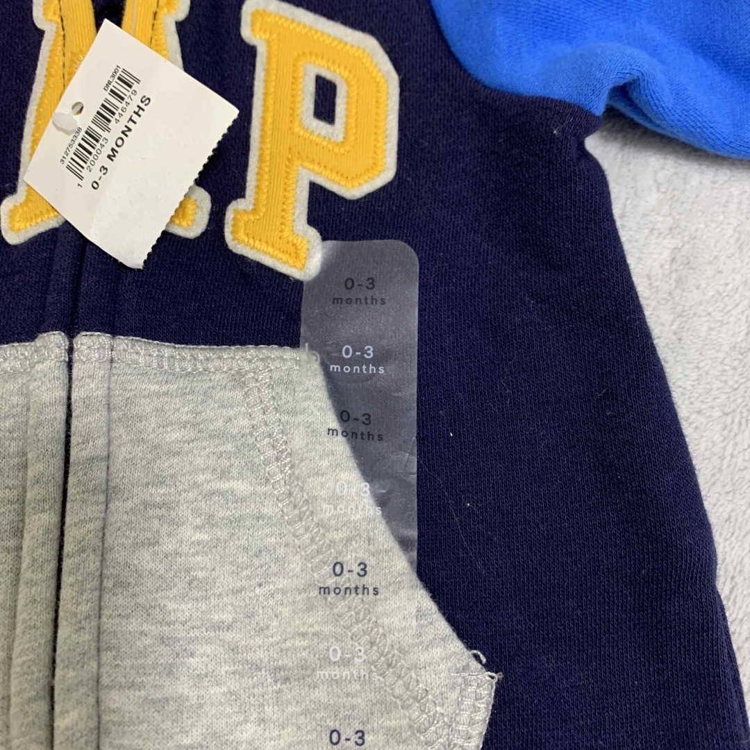 babyGAP(ベビーギャップ)のタグ付き⭐︎GAPカバーオール キッズ/ベビー/マタニティのベビー服(~85cm)(カバーオール)の商品写真