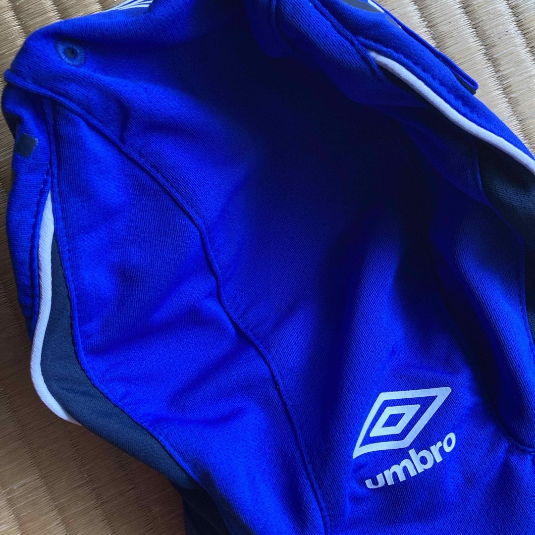 UMBRO(アンブロ)のumbroキッズ用帽子M53cm キッズ/ベビー/マタニティのこども用ファッション小物(帽子)の商品写真