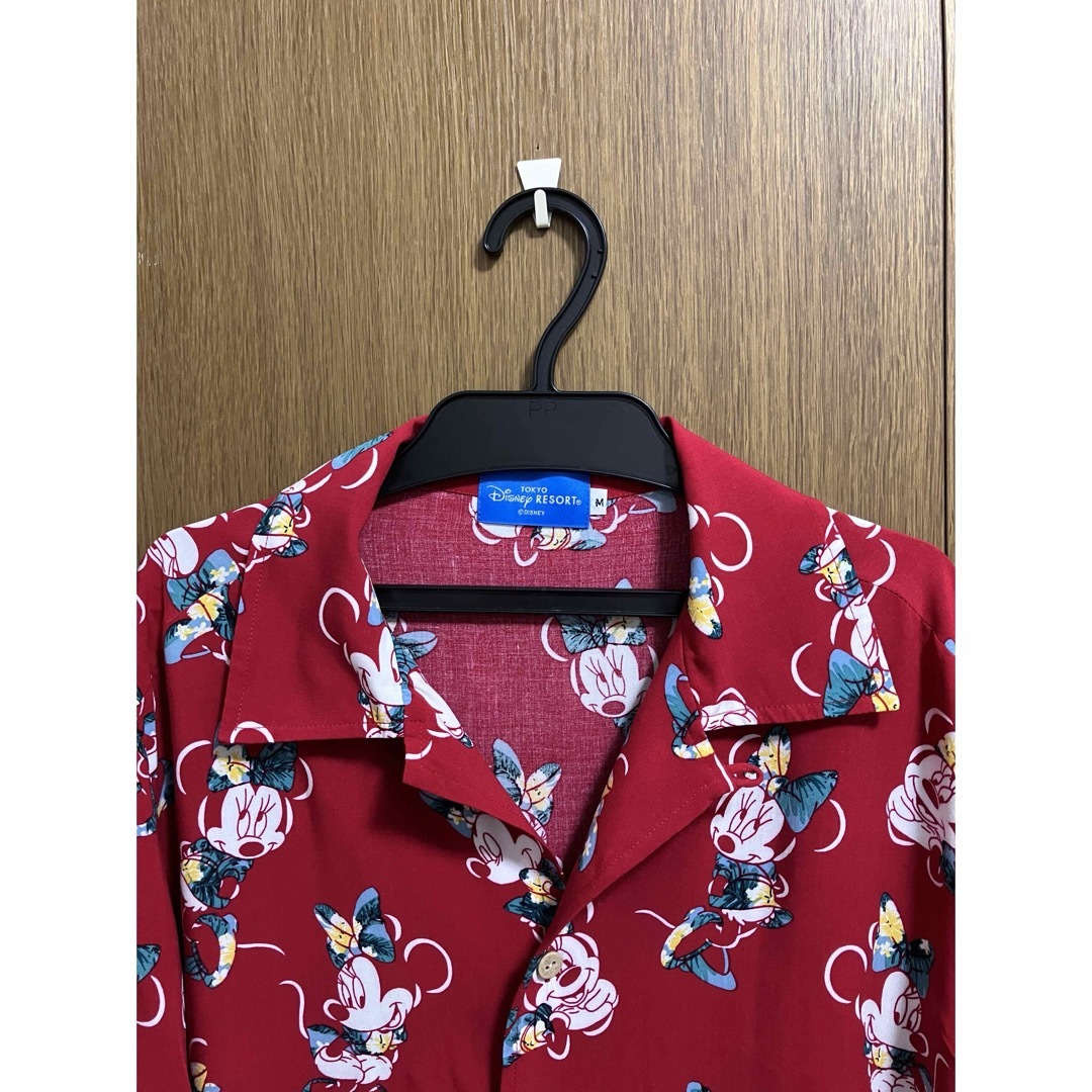 Disney(ディズニー)のディズニーリゾート　ミニーちゃん　半袖シャツ　アロハシャツ　サイズM レディースのトップス(シャツ/ブラウス(半袖/袖なし))の商品写真