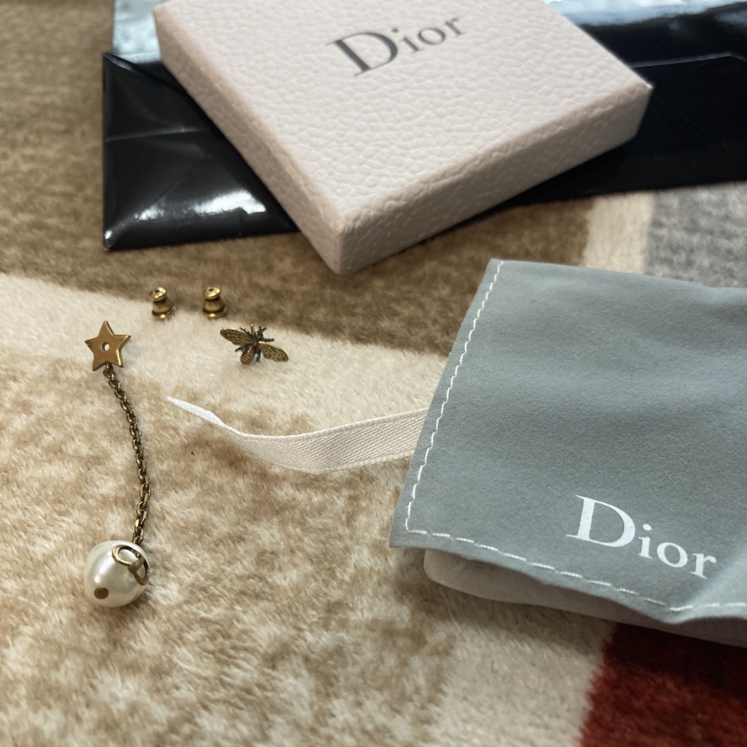 Dior(ディオール)のDior パール　ハチbee ピアス レディースのアクセサリー(ピアス)の商品写真