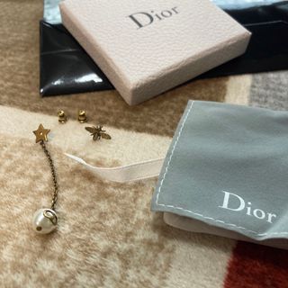 ディオール(Dior)のDior パール　ハチbee ピアス(ピアス)