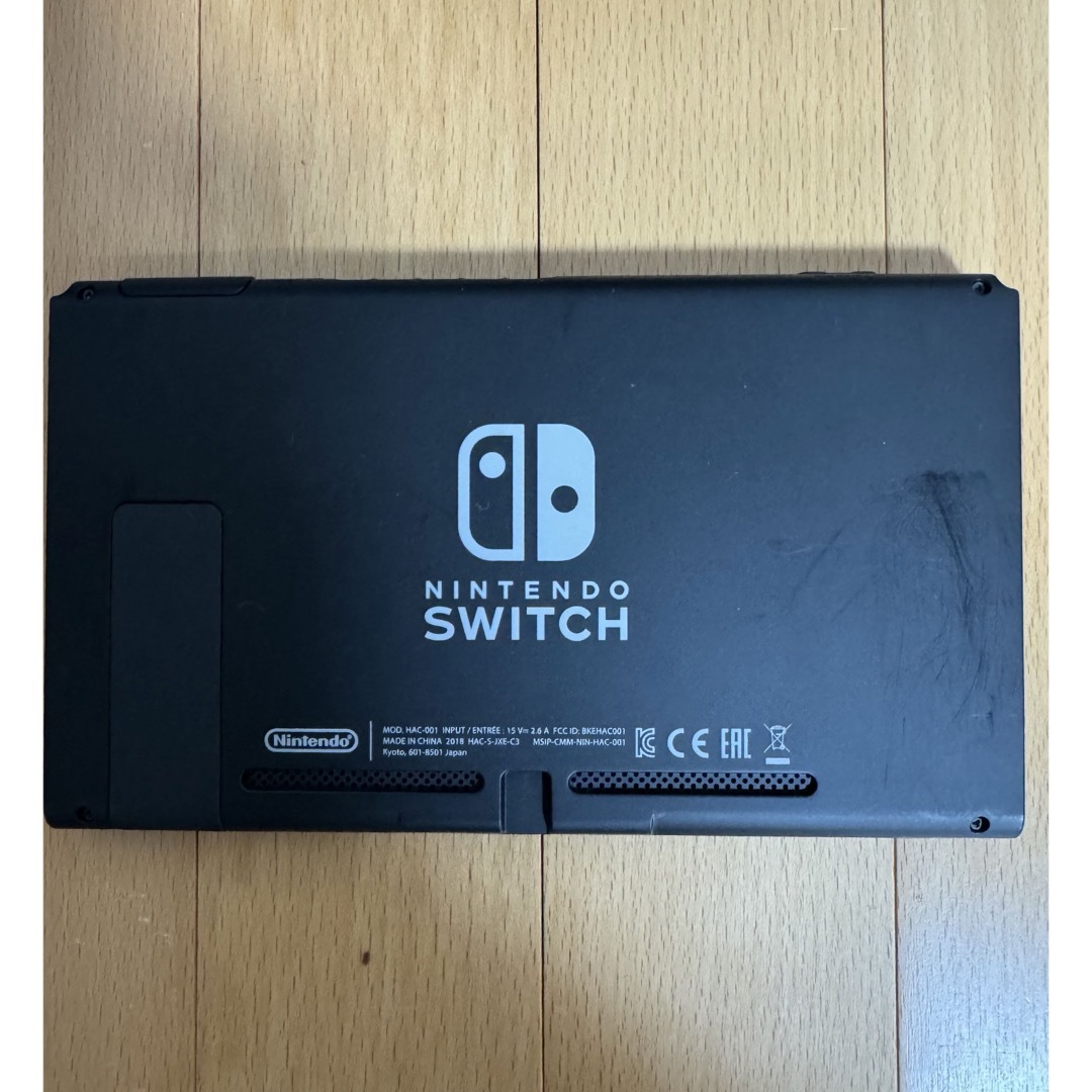 Nintendo Switch(ニンテンドースイッチ)のNintendo Switch JOY-CON グレー 本体  HAC-S-KA エンタメ/ホビーのゲームソフト/ゲーム機本体(家庭用ゲーム機本体)の商品写真