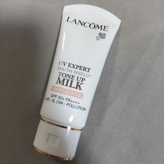 ランコム(LANCOME)のランコム　LANCÔME UVエクスペール　トーンアップローズ　日焼け止め用乳液(化粧下地)