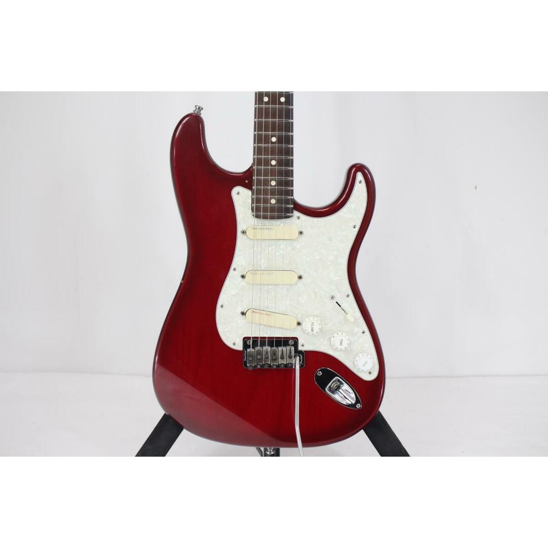 Fender(フェンダー)のＦＥＮＤＥＲ　ＤＥＬＵＸＥ　ＳＴＲＡＴＯＣＡＳＴＥＲ　ＰＬＵＳ 楽器のギター(エレキギター)の商品写真