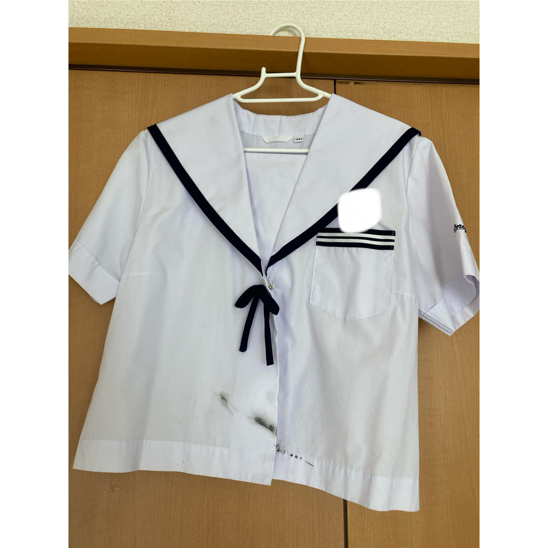 制服　ブラウス　夏服　汚れあり レディースのトップス(シャツ/ブラウス(半袖/袖なし))の商品写真