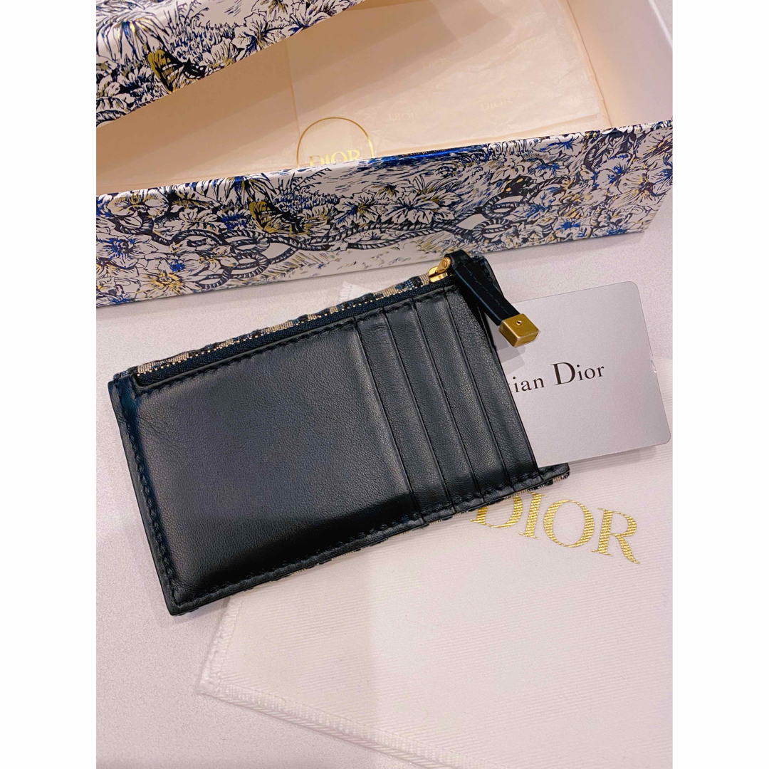 Christian Dior(クリスチャンディオール)のDIOR Saddle Cosmos ジップ カードホルダーフラグメントケース レディースのファッション小物(財布)の商品写真