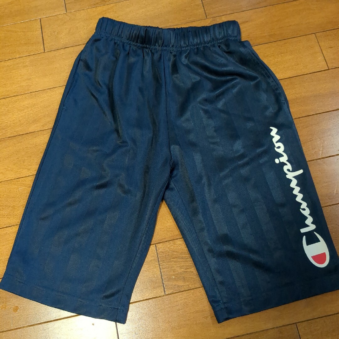 Champion(チャンピオン)のChampionショートパンツ130cm キッズ/ベビー/マタニティのキッズ服男の子用(90cm~)(パンツ/スパッツ)の商品写真