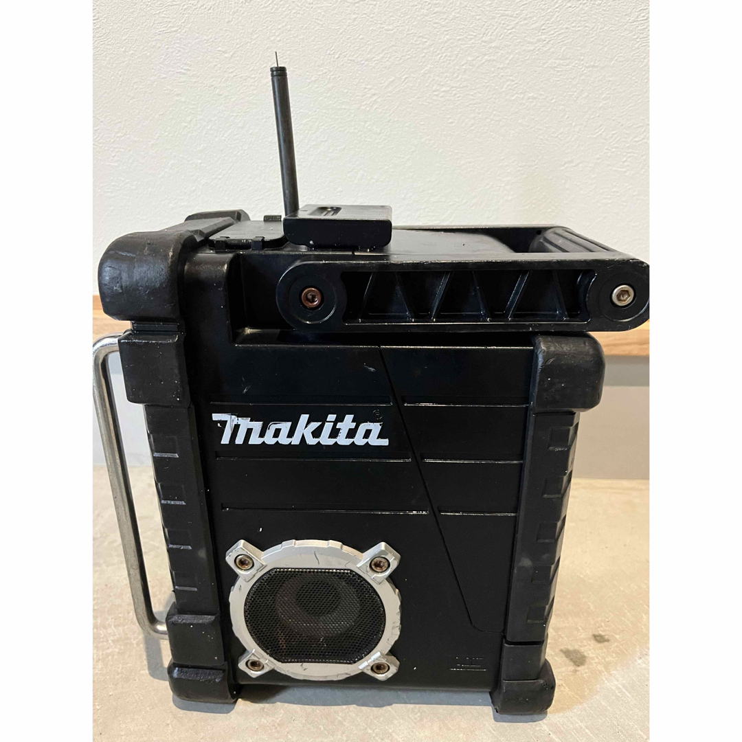 Makita(マキタ)のマキタ　makita コードレスラジオMR103 スマホ/家電/カメラのオーディオ機器(ラジオ)の商品写真