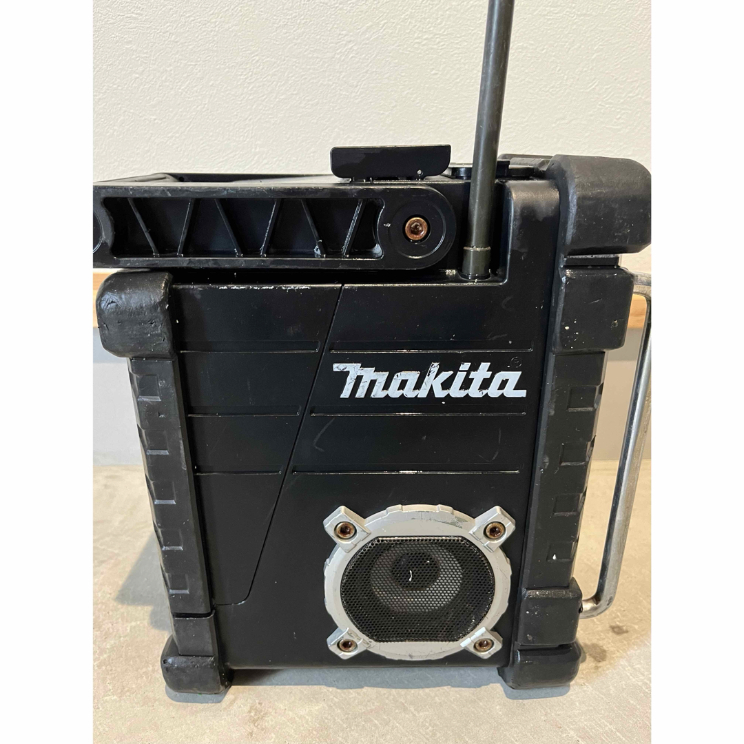 Makita(マキタ)のマキタ　makita コードレスラジオMR103 スマホ/家電/カメラのオーディオ機器(ラジオ)の商品写真