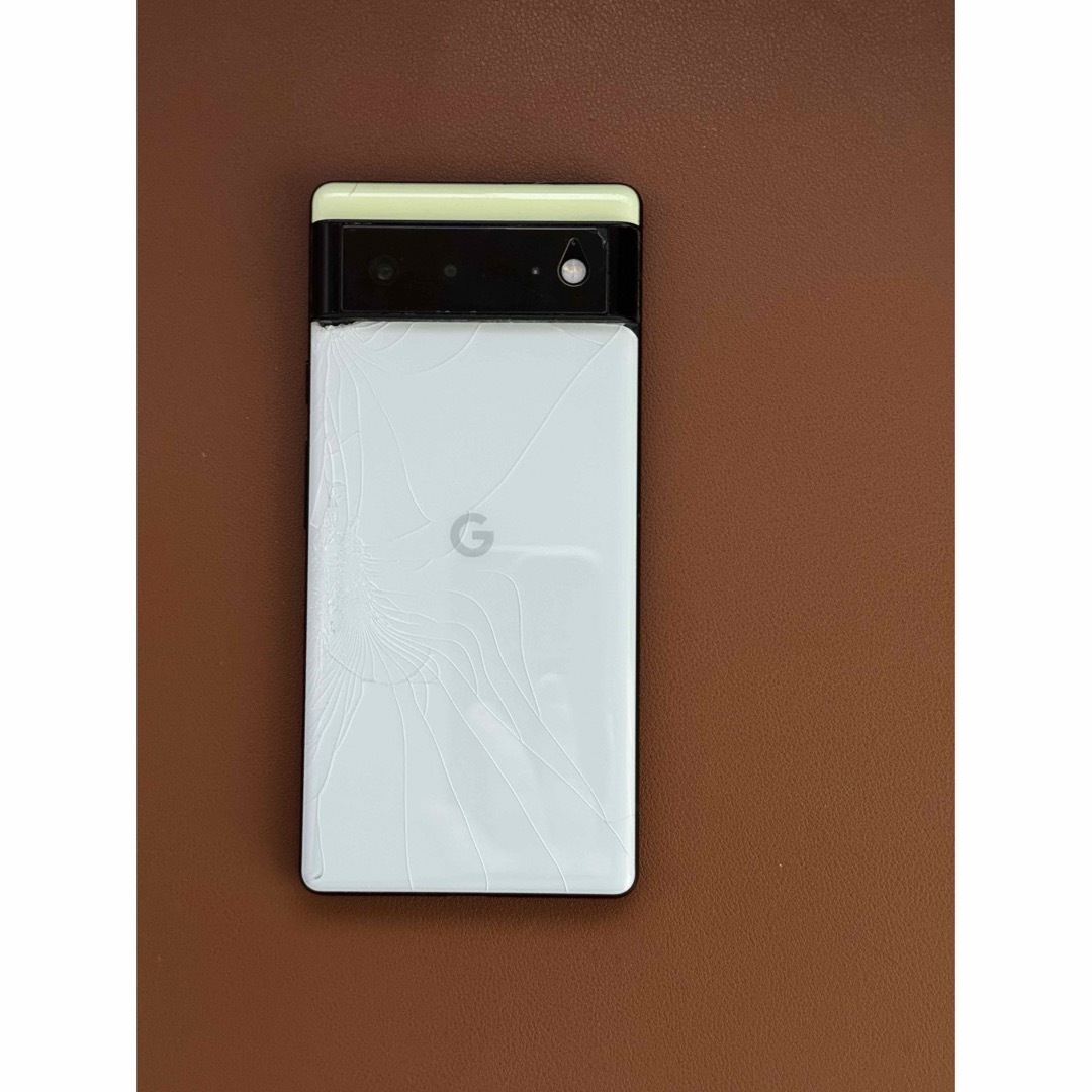 Google Pixel(グーグルピクセル)のGoogle Pixel 6 128GB Sorta Seafoam 裏面割 スマホ/家電/カメラのスマートフォン/携帯電話(スマートフォン本体)の商品写真