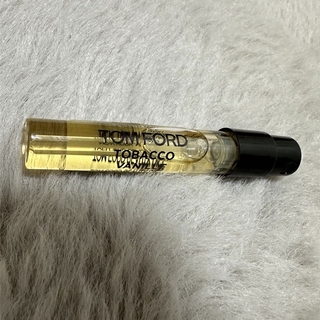 トムフォード　タバコバニラ　香水