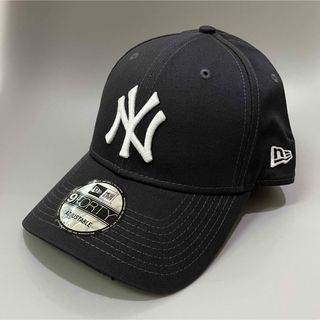 ニューエラー(NEW ERA)の新春入荷　ニューエラ　キャップ　NYヤンキース　チャコールグレー×ホワイト (キャップ)