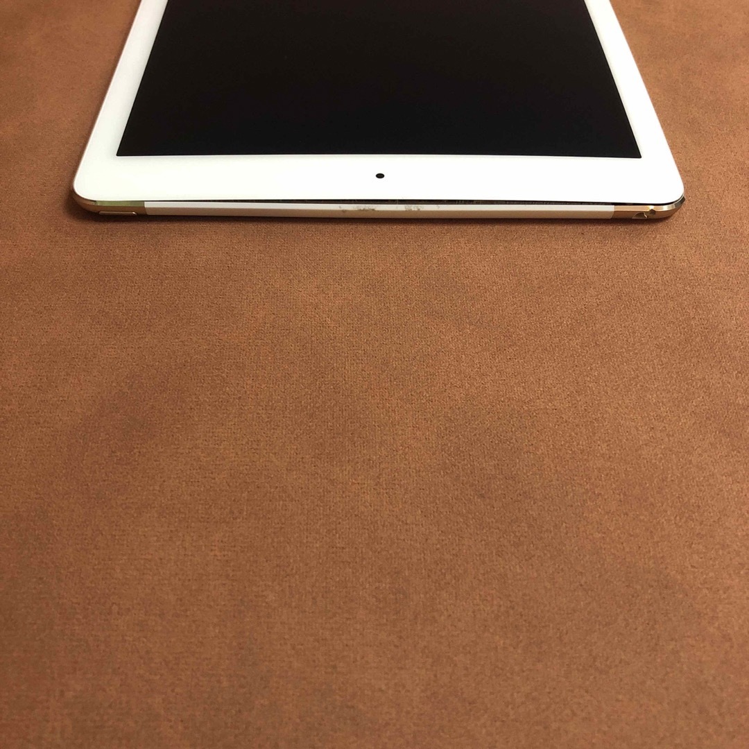 iPad(アイパッド)の電池最良好 iPad Air2 第2世代 32GB au スマホ/家電/カメラのPC/タブレット(タブレット)の商品写真