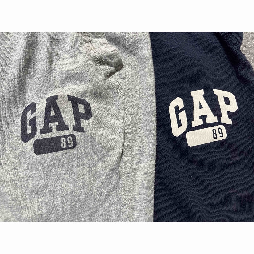 babyGAP(ベビーギャップ)のbabyGAP  カットソーパンツ　2枚セット キッズ/ベビー/マタニティのキッズ服男の子用(90cm~)(パンツ/スパッツ)の商品写真