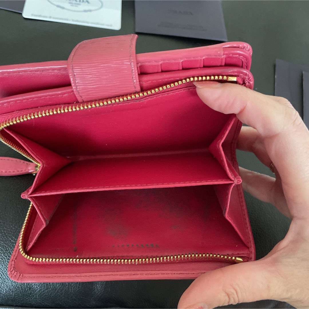 PRADA(プラダ)のプラダ財布　ピンク レディースのファッション小物(財布)の商品写真