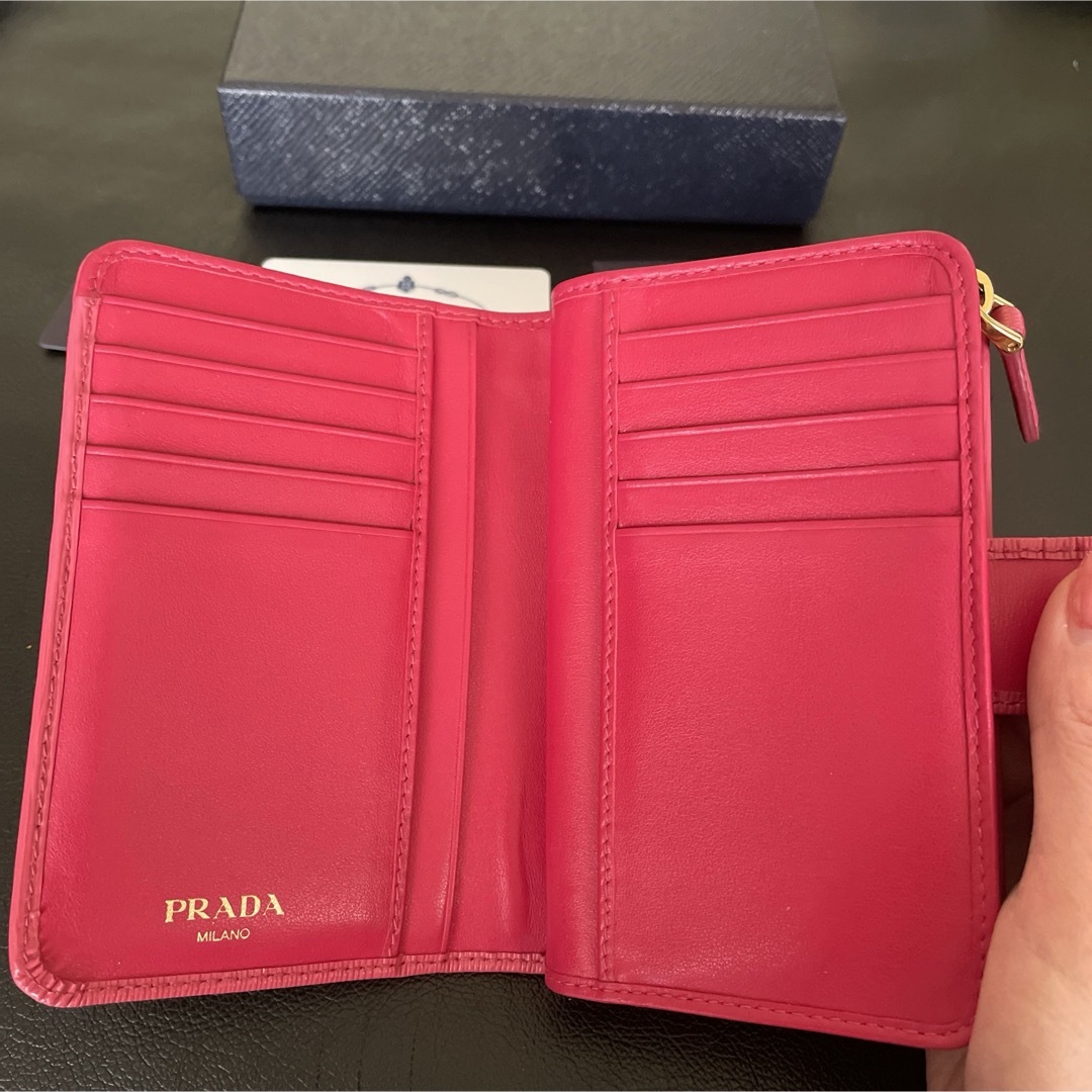 PRADA(プラダ)のプラダ財布　ピンク レディースのファッション小物(財布)の商品写真