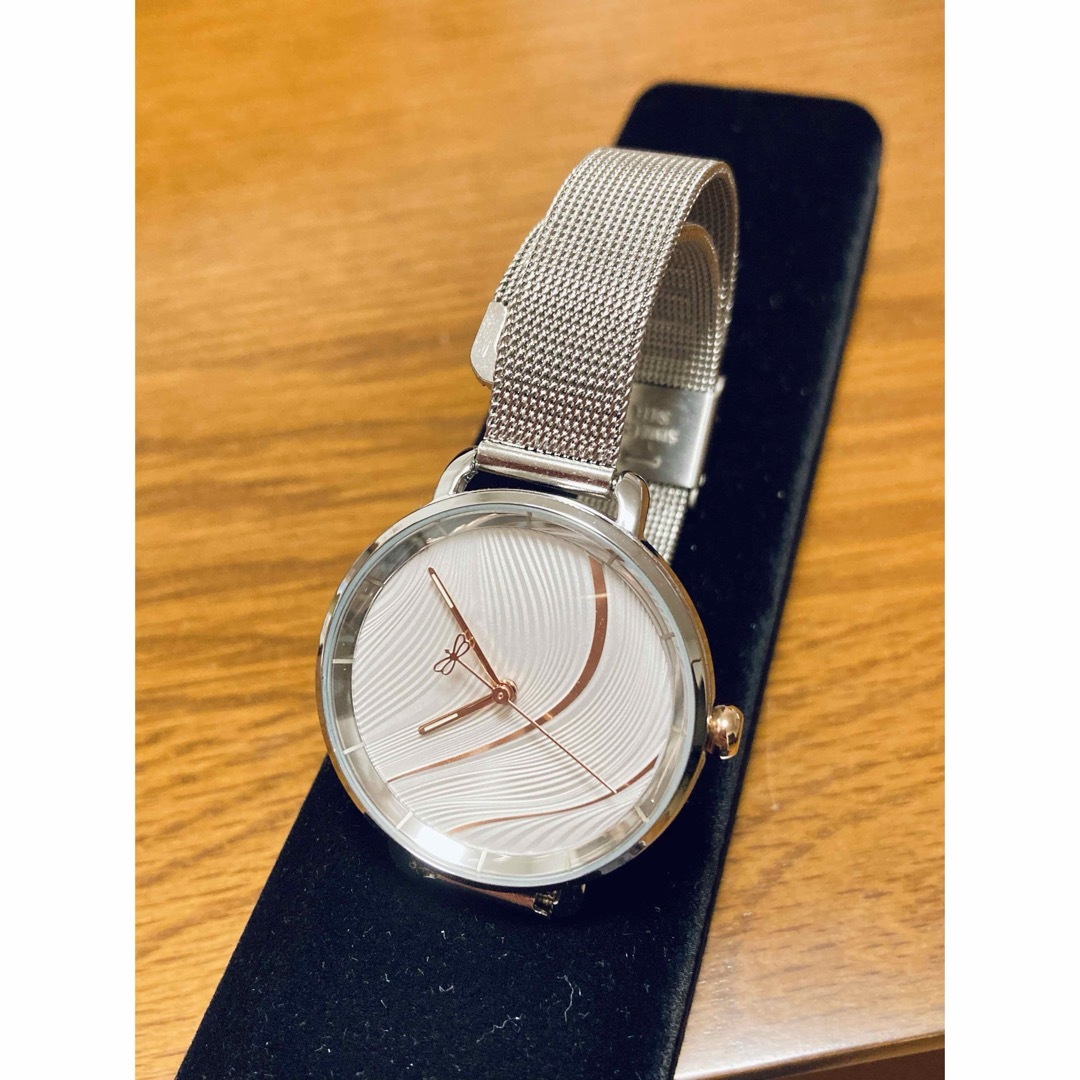 極美品 メッシュベルト アナログ 腕時計 ウォッチ レディース シルバー 銀色 レディースのファッション小物(腕時計)の商品写真