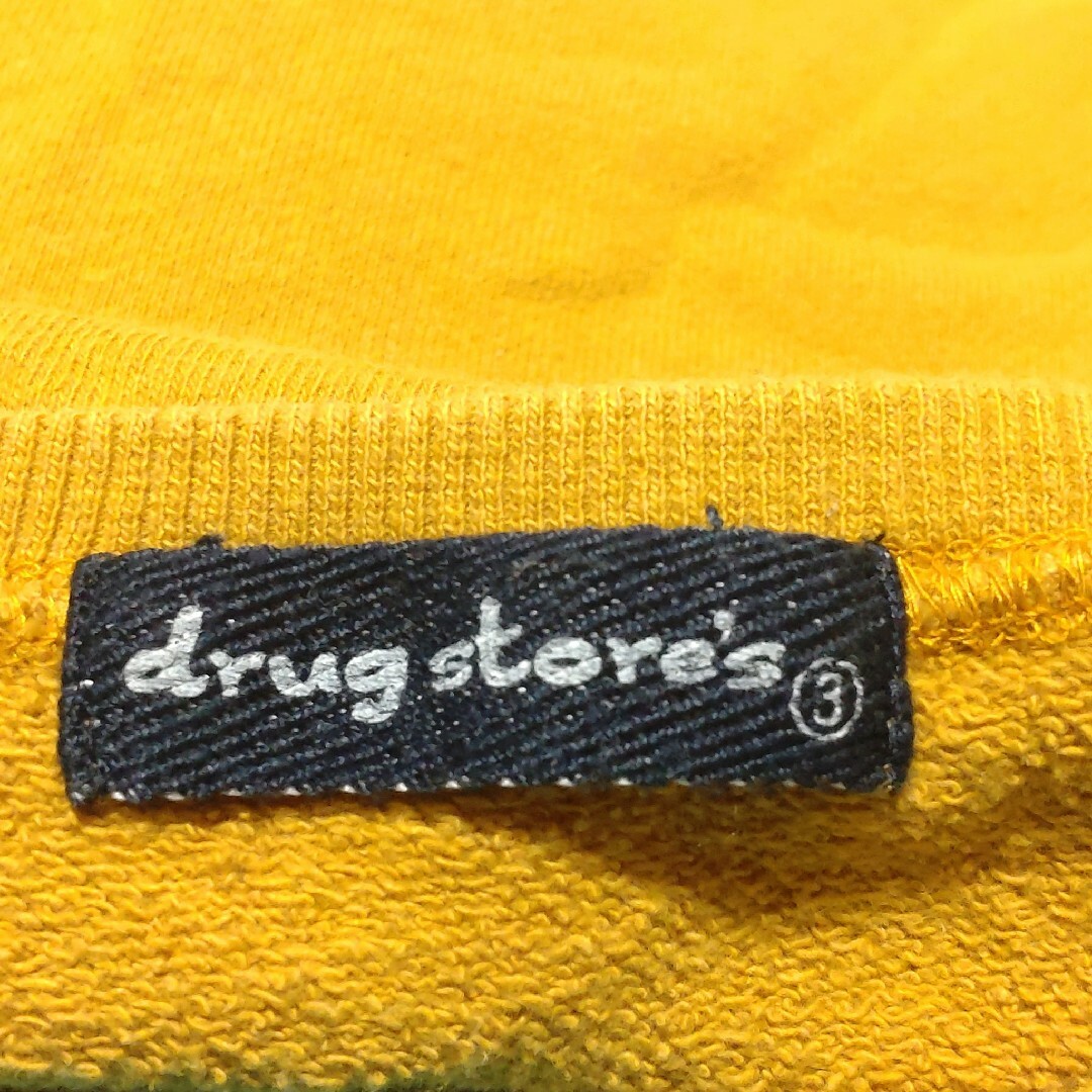 drug store's(ドラッグストアーズ)のドラッグストアーズ　ぶたさんワッペン付き　スウェット　マスタード　サイズ3 レディースのトップス(トレーナー/スウェット)の商品写真