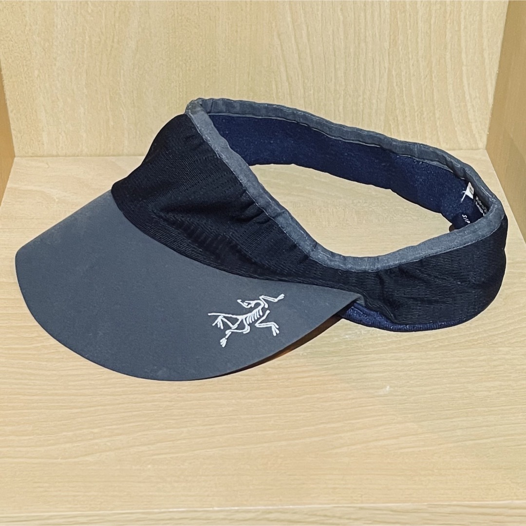 ARC'TERYX(アークテリクス)のARC’TERYX アークテリクス カルバスバイザー　サンバイザー メンズの帽子(サンバイザー)の商品写真
