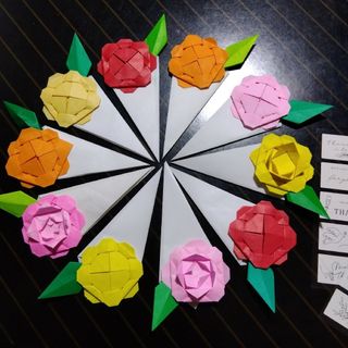 《ハンドメイド》折り紙で作った薔薇のし（大10小5 ）シール付き(その他)