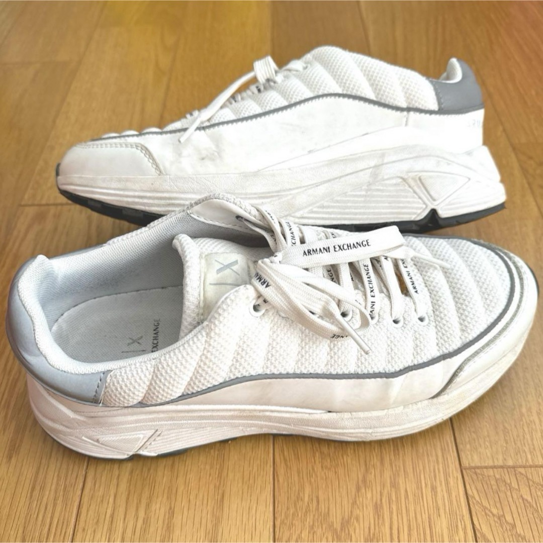 ARMANI EXCHANGE(アルマーニエクスチェンジ)のARMANI EXCHANGE スニーカー　ホワイト　中古品 メンズの靴/シューズ(スニーカー)の商品写真