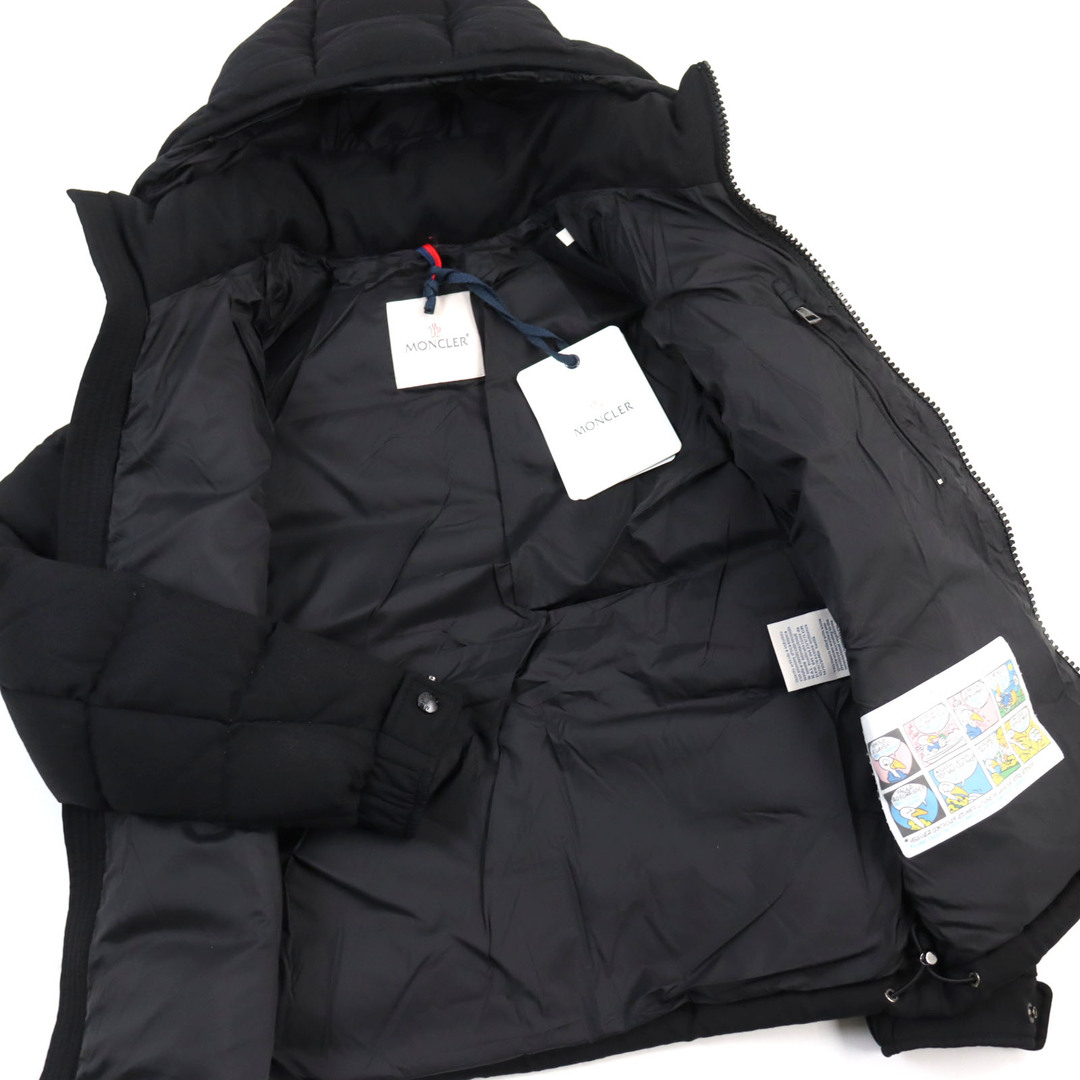 MONCLER(モンクレール)の美品○MONCLER モンクレール 18-19AW D20914033805 54272 MONTGENEVRE GIUBBOTTO ウール100% ロゴワッペン フーデッド ダブルジップ ダウンジャケット ブラック 0 正規品 メンズ メンズのジャケット/アウター(ダウンジャケット)の商品写真