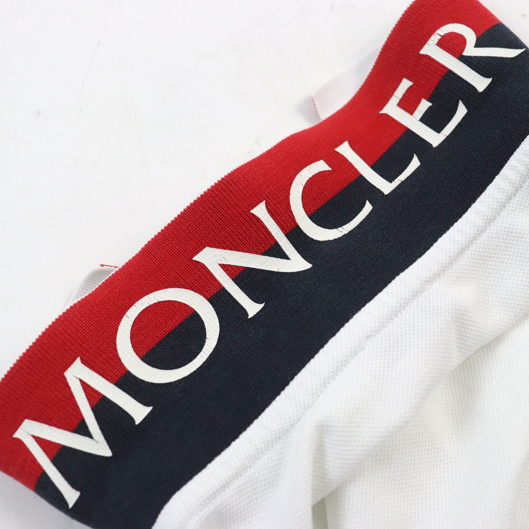 MONCLER(モンクレール)の美品○MONCLER モンクレール 2020年製 F20918470510 84556 MAGLIA POLO MANICA CORTA コットン100% 襟ロゴ入り ロゴワッペン付き シェルボタン 鹿の子地 半袖ポロシャツ ホワイト S 正規品 メンズ メンズのトップス(ポロシャツ)の商品写真