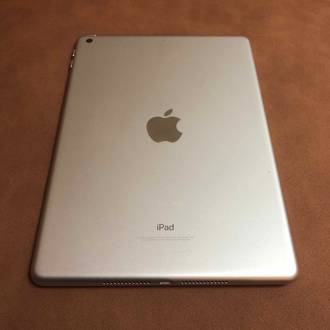 iPad(アイパッド)の7342 電池ほぼ新品 iPad6 第6世代 32GB WIFIモデル スマホ/家電/カメラのPC/タブレット(タブレット)の商品写真