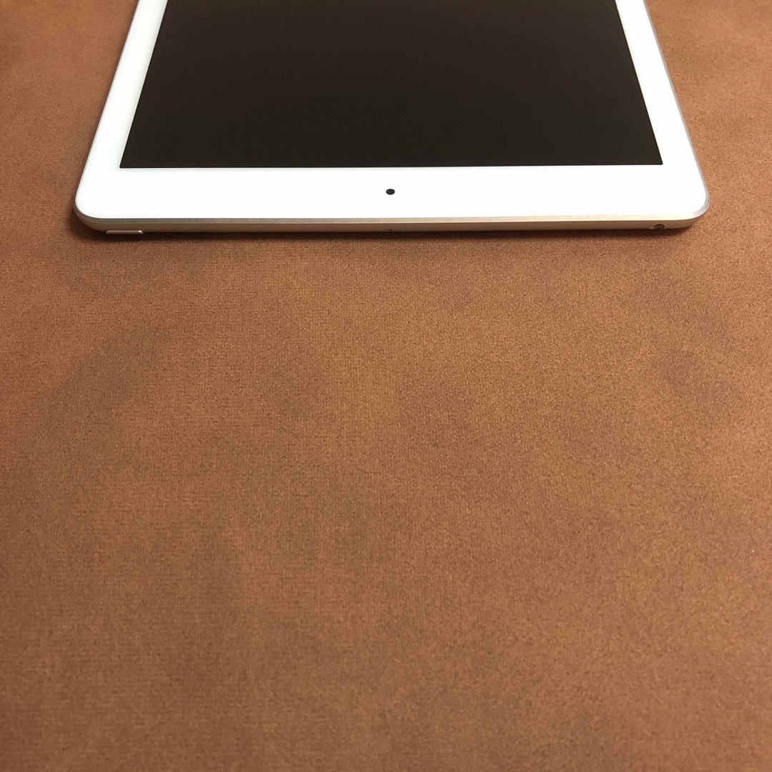 iPad(アイパッド)の7342 電池ほぼ新品 iPad6 第6世代 32GB WIFIモデル スマホ/家電/カメラのPC/タブレット(タブレット)の商品写真