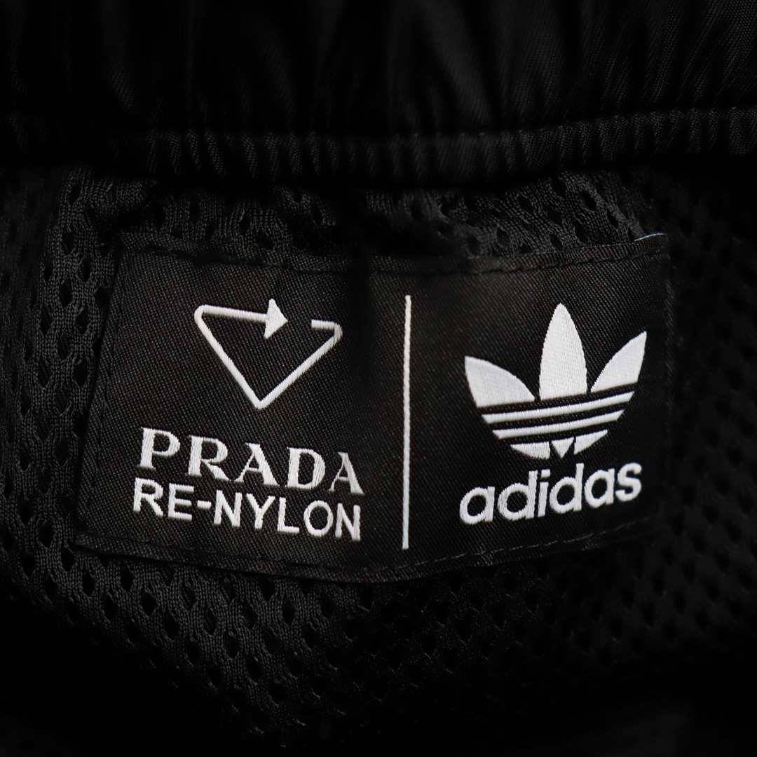 PRADA(プラダ)の極美品●PRADA プラダ adidas アディダス 21AW SPH55 Re Nylon トライアングルロゴトラックパンツ ブラック M イタリア製 正規品 メンズ メンズのパンツ(その他)の商品写真