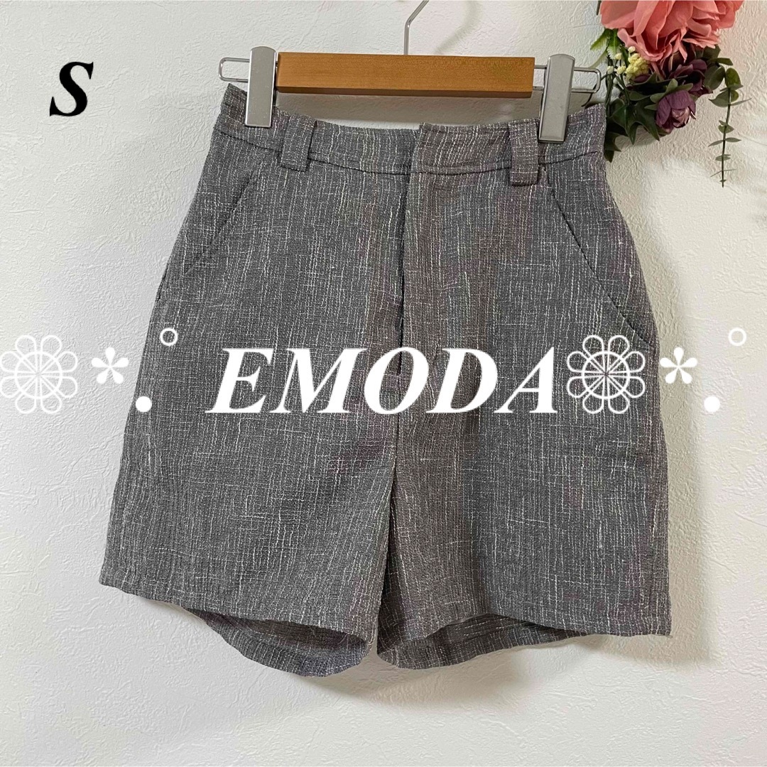 EMODA(エモダ)の完売！EMODA エモダツイードジャストウエストショートパンツ レディースのパンツ(ショートパンツ)の商品写真