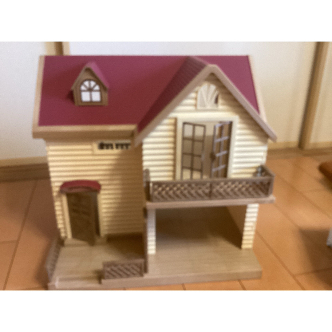 EPOCH(エポック)のシルバニアファミリー　ぶどうの森のお家　＆　家具 キッズ/ベビー/マタニティのおもちゃ(ぬいぐるみ/人形)の商品写真