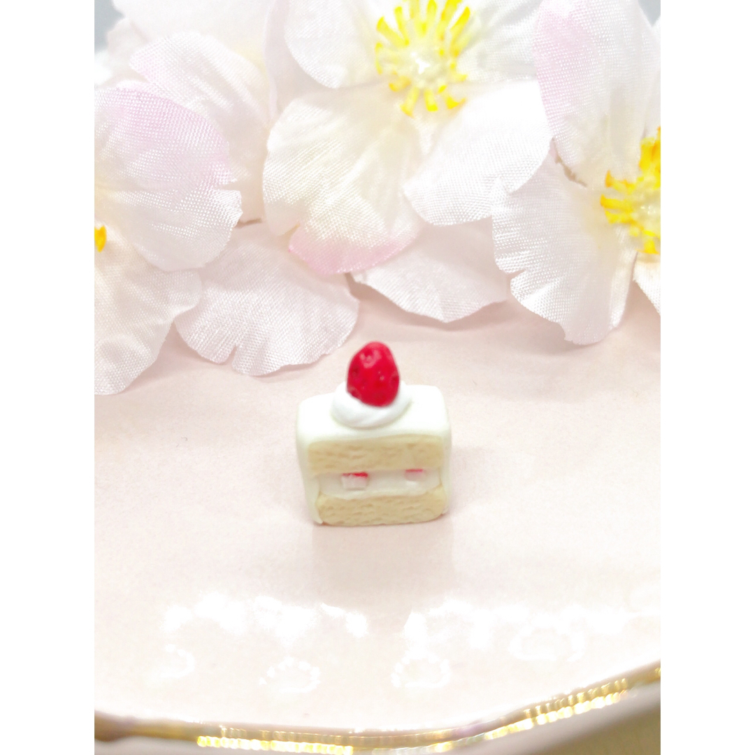 ミニチュア　いちごショートケーキ ハンドメイドのおもちゃ(ミニチュア)の商品写真