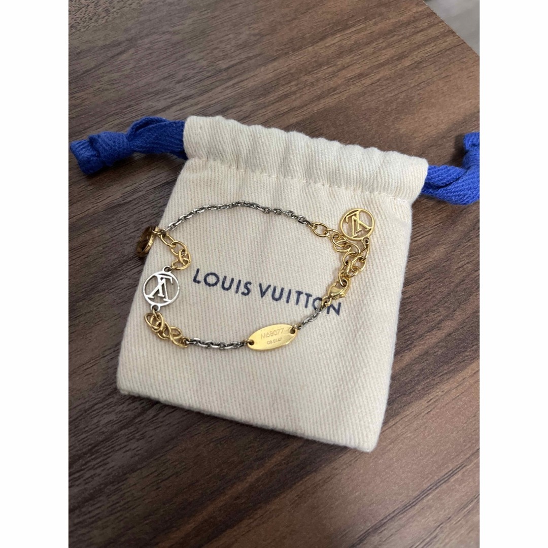 LOUIS VUITTON(ルイヴィトン)のLOUIS VUITTON ルイヴィトン ブラスレ ロゴマニア ブレスレット レディースのアクセサリー(ブレスレット/バングル)の商品写真