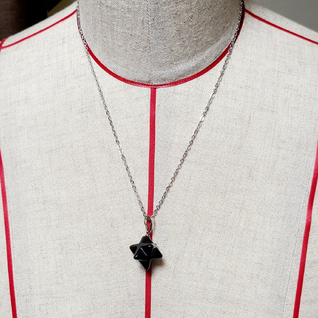 【開運】お守り オニキス マカバスター ペンダント パワーストーン ネックレス ハンドメイドのアクセサリー(ネックレス)の商品写真