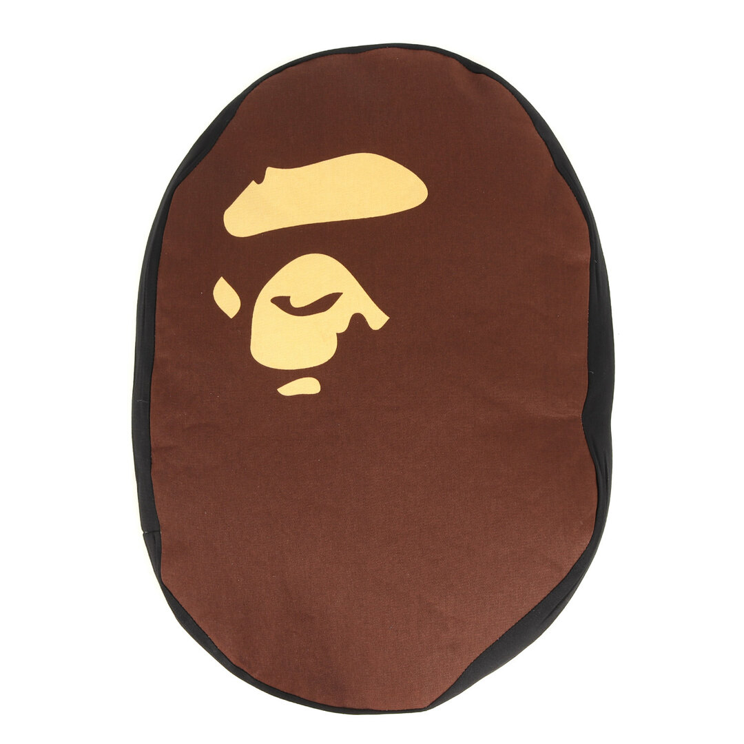 A BATHING APE(アベイシングエイプ)の美品 A BATHING APE ア ベイシング エイプ BAPE HOME 猿顔 クッション APE HEAD CUSHION ブラウン ブランド インテリア アイテム【メンズ】【中古】 メンズのファッション小物(その他)の商品写真