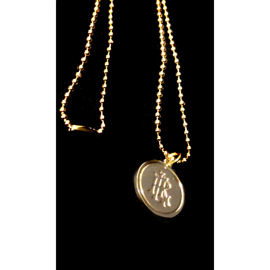 Ralph Lauren(ラルフローレン)のラルフローレン ネックレス ペンダント 金色 ゴールド色 丸  プレート アクセ メンズのアクセサリー(ネックレス)の商品写真