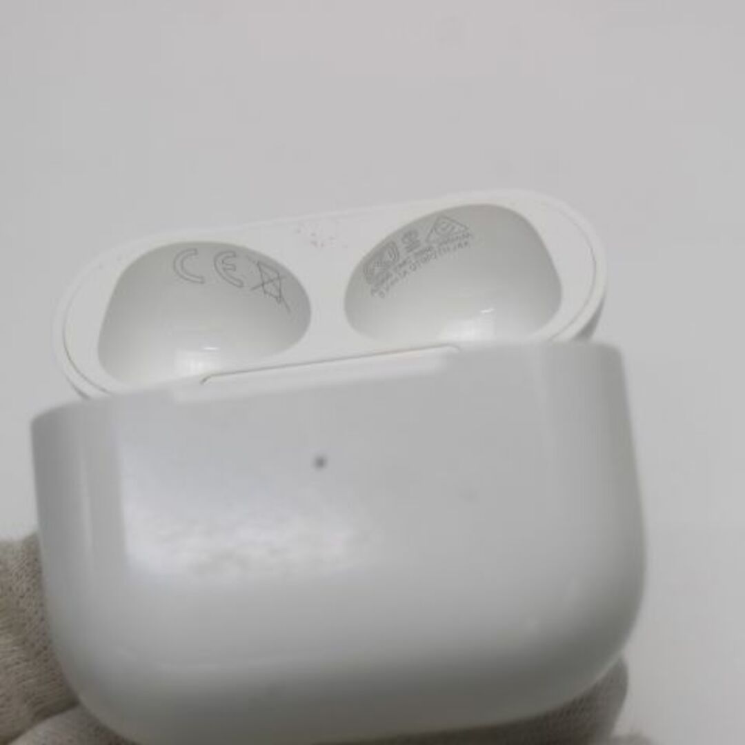 Apple(アップル)のAirPods 第3世代   M777 スマホ/家電/カメラのオーディオ機器(ヘッドフォン/イヤフォン)の商品写真