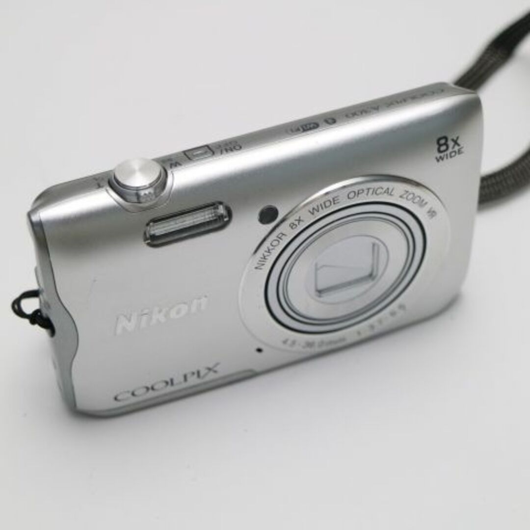 Nikon(ニコン)の中古 COOLPIX A300 シルバー  M777 スマホ/家電/カメラのカメラ(コンパクトデジタルカメラ)の商品写真